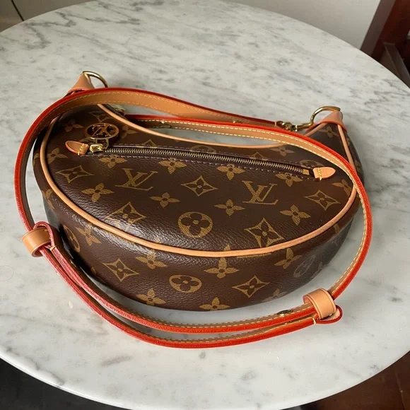 Louis Vuitton Loop bag - Picture 5 of 12